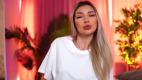 Arielle online show from February 2025 10:24:02 AM