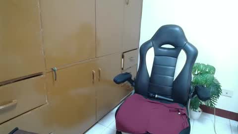 Angie online show from April 2026 02:20:02 AM