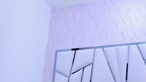 Aura online show from January 2025 09:17:01 AM