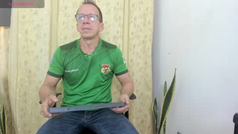 Snapshot of _axelking1_ chatting on June 2026 11:40:02 AM Axel online show from June 2026 11:40:02 AM
