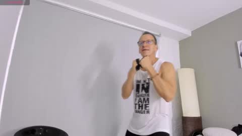 _axelking_ online show from October 2025 11:44:01 AM