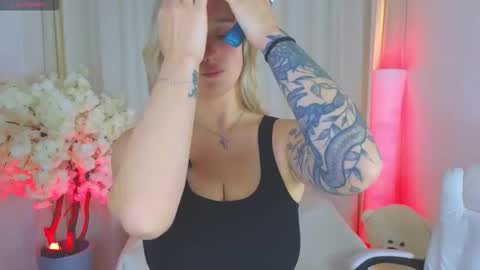 Snapshot of _b00bss_ chatting on October 2025 03:36:02 AM Jess online show from October 2025 03:36:02 AM