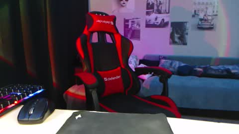 Tiffany online show from September 2025 11:52:02 PM