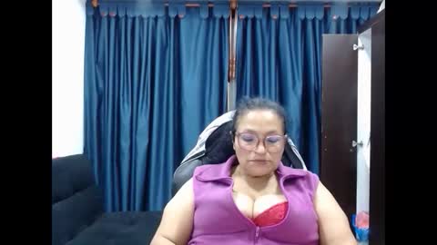 _bellanocturna online show from April 2026 04:38:02 AM