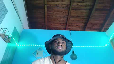 Andrew online show from March 2026 07:28:01 PM