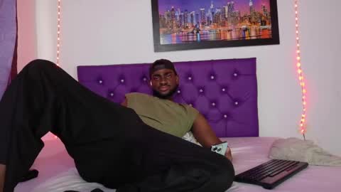 Snapshot of _black_stallion chatting on April 2026 08:48:02 PM Andrew online show from April 2026 08:48:02 PM