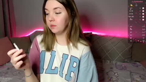 Snapshot of _blonde_barbie_ chatting on February 2026 08:35:01 PM Elizabeth online show from February 2026 08:35:01 PM