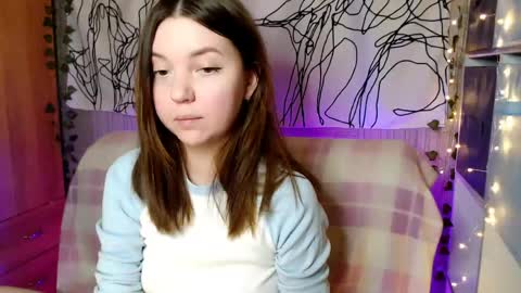 Snapshot of _blonde_barbie_ chatting on April 2026 05:41:01 PM Elizabeth online show from April 2026 05:41:01 PM