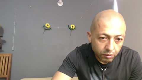 Snapshot of _bonnie__and_clyde chatting on May 2026 08:17:02 PM _bonnie__and_clyde online show from May 2026 08:17:02 PM