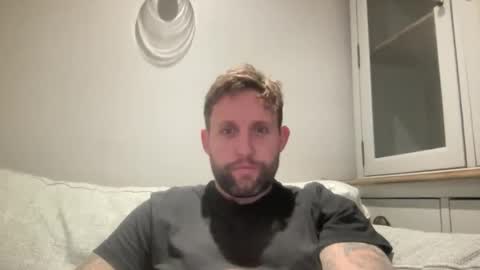  UK BigThick Cock  online show from October 2025 04:41:01 PM