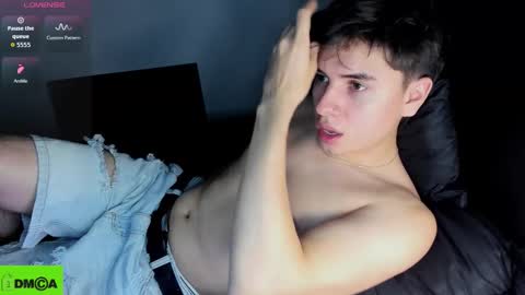 Snapshot of _broken_47 chatting on January 2026 08:50:02 AM FELIPE CAMACHO dont forget to support me with a little hand up online show from January 2026 08:50:02 AM