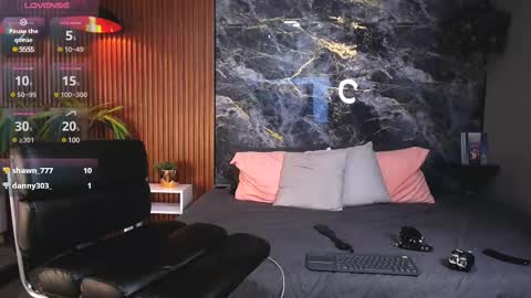 Snapshot of _bunny_boy_ chatting on February 2025 05:47:01 AM _bunny_boy_ online show from February 2025 05:47:01 AM