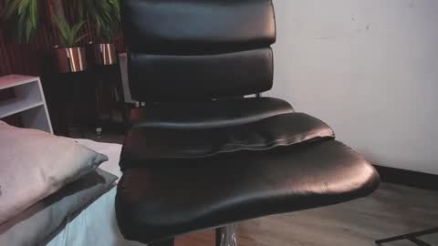 Snapshot of _bunny_boy_ chatting on March 2025 07:05:02 AM _bunny_boy_ online show from March 2025 07:05:02 AM