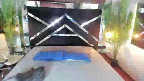 Candy online show from September 2025 06:08:02 PM