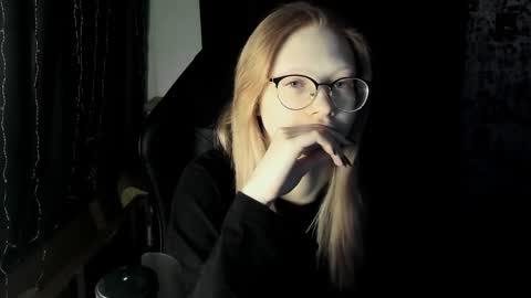 Snapshot of _caramel_milk_ chatting on December 2024 04:38:02 AM Merlizz online show from December 2024 04:38:02 AM