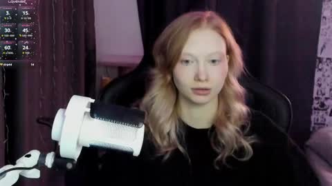 Snapshot of _caramel_milk_ chatting on February 2025 03:53:02 PM Merlizz online show from February 2025 03:53:02 PM