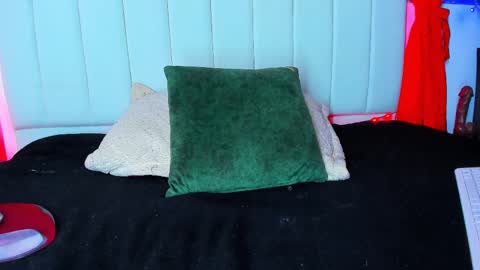 Snapshot of _caro_lyne_ chatting on September 2025 07:03:01 PM Carolina online show from September 2025 07:03:01 PM