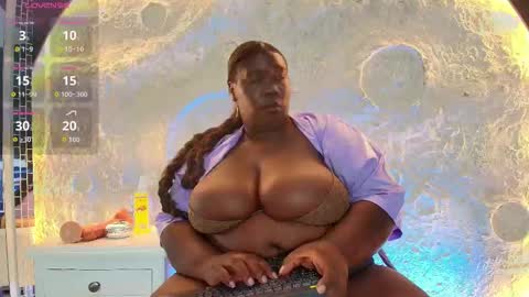 Caro. online show from October 2025 08:31:01 PM