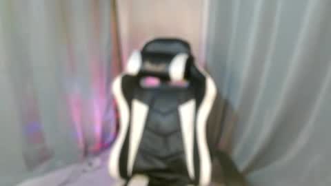 Kate flores online show from January 2025 12:05:01 PM