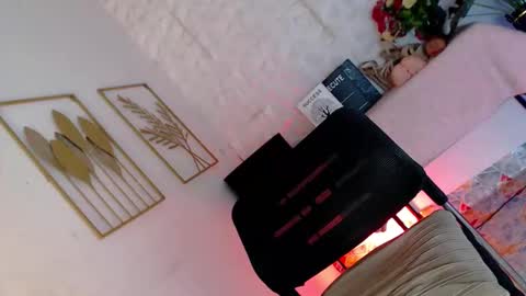 Caroline online show from February 2026 06:51:02 AM