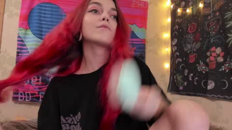 Snapshot of _caroline_coy chatting on December 2024 01:33:01 PM Caroline online show from December 2024 01:33:01 PM