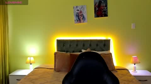 Charlote online show from September 2025 08:00:02 PM