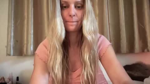 Chelsea xo online show from December 2025 08:15:02 PM