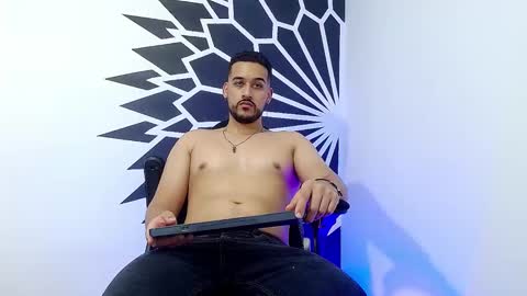 Snapshot of _christopher_dennis_ chatting on February 2025 02:26:01 AM CRIS online show from February 2025 02:26:01 AM