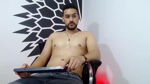 Snapshot of _christopher_dennis_ chatting on February 2025 05:16:01 AM CRIS online show from February 2025 05:16:01 AM