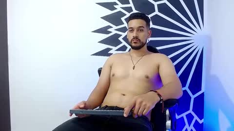 Snapshot of _christopher_dennis_ chatting on February 2025 02:47:02 AM CRIS online show from February 2025 02:47:02 AM