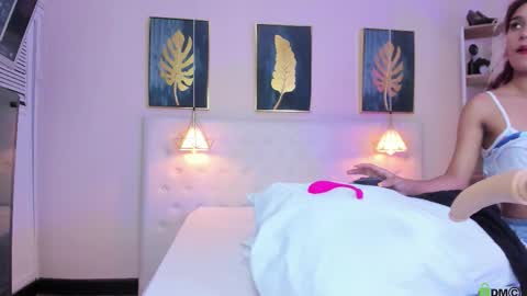 _cinnamon_star online show from September 2025 12:19:01 PM