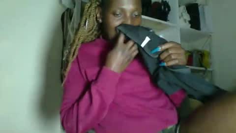 Snapshot of _clara01 chatting on May 2026 06:43:01 AM clara online show from May 2026 06:43:01 AM