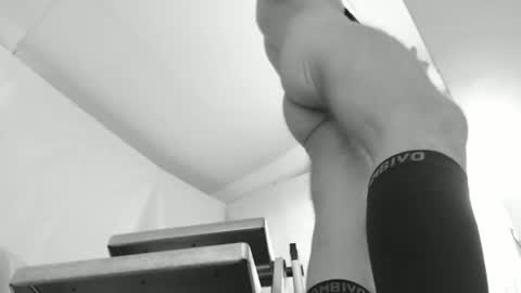 Snapshot of _craftsman chatting on October 2025 08:01:01 AM _craftsman online show from October 2025 08:01:01 AM