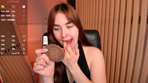 Angel online show from November 2025 08:57:02 AM