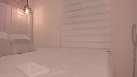 Dakota online show from September 2025 06:35:01 PM