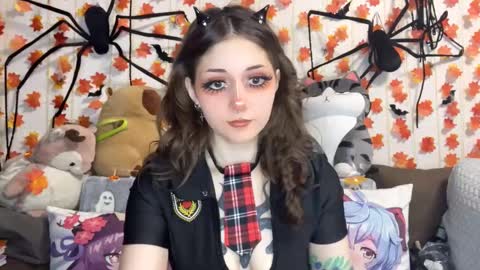 Kate online show from September 2025 06:33:01 PM