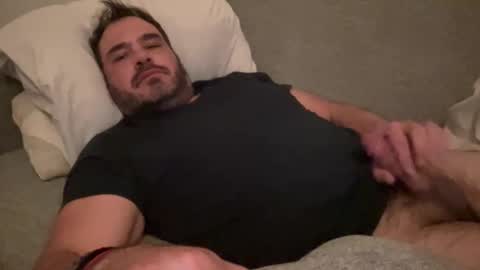 Snapshot of _direwolf_ chatting on April 2026 04:17:01 AM _direwolf_ online show from April 2026 04:17:01 AM