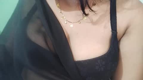 Snapshot of _dreamgirl_0 chatting on February 2026 12:52:02 AM _dreamgirl_0 online show from February 2026 12:52:02 AM