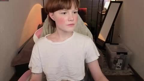 Snapshot of _dreamluna_ chatting on March 2026 01:27:01 PM Luna online show from March 2026 01:27:01 PM