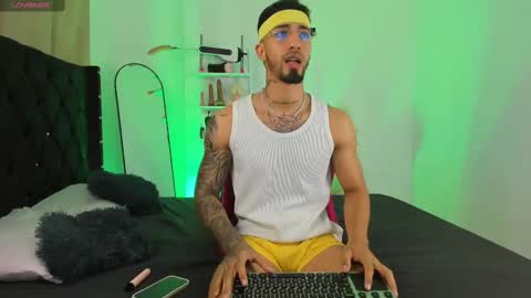 Snapshot of _duriel chatting on October 2025 04:14:02 PM Duriel online show from October 2025 04:14:02 PM