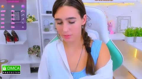 Lizzy  online show from September 2025 09:04:02 PM