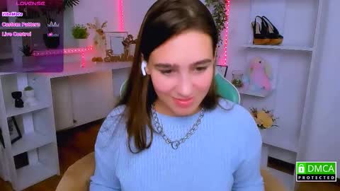 Lizzy  online show from November 2025 10:04:01 PM