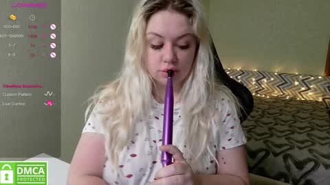 chloue and Gretta online show from February 2025 09:00:02 AM