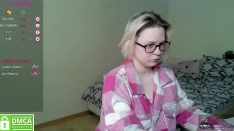 chloue and Gretta online show from March 2025 09:32:02 AM