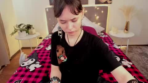 _emily__strike_ online show from May 2026 02:07:02 AM