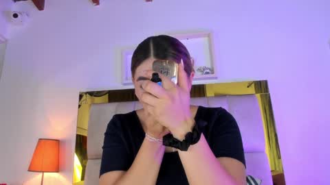 Isabella online show from January 2025 12:09:01 PM