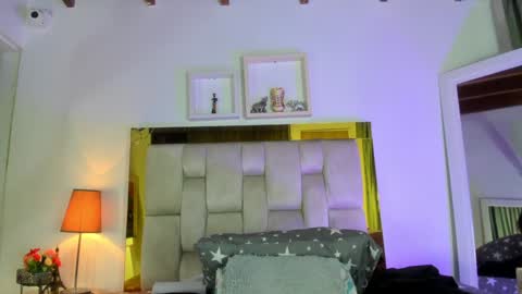 Isabella online show from January 2025 12:02:02 PM