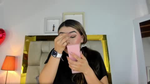 Isabella online show from February 2025 12:04:02 PM