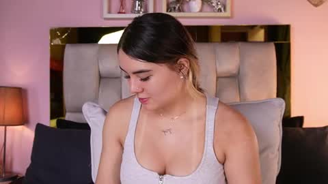 Isabella online show from May 2026 12:04:02 PM