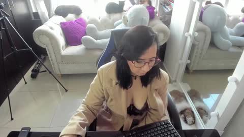 Snapshot of _emma_loyd_ chatting on December 2024 03:06:01 PM Emma online show from December 2024 03:06:01 PM